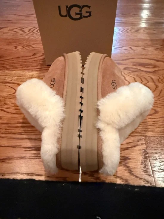 UGG Women's Cozy size 7 new - Picture 3 of 4